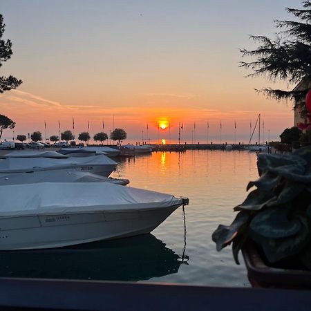 Ferienwohnung Porto Valentino 2 Sirmione Exterior foto